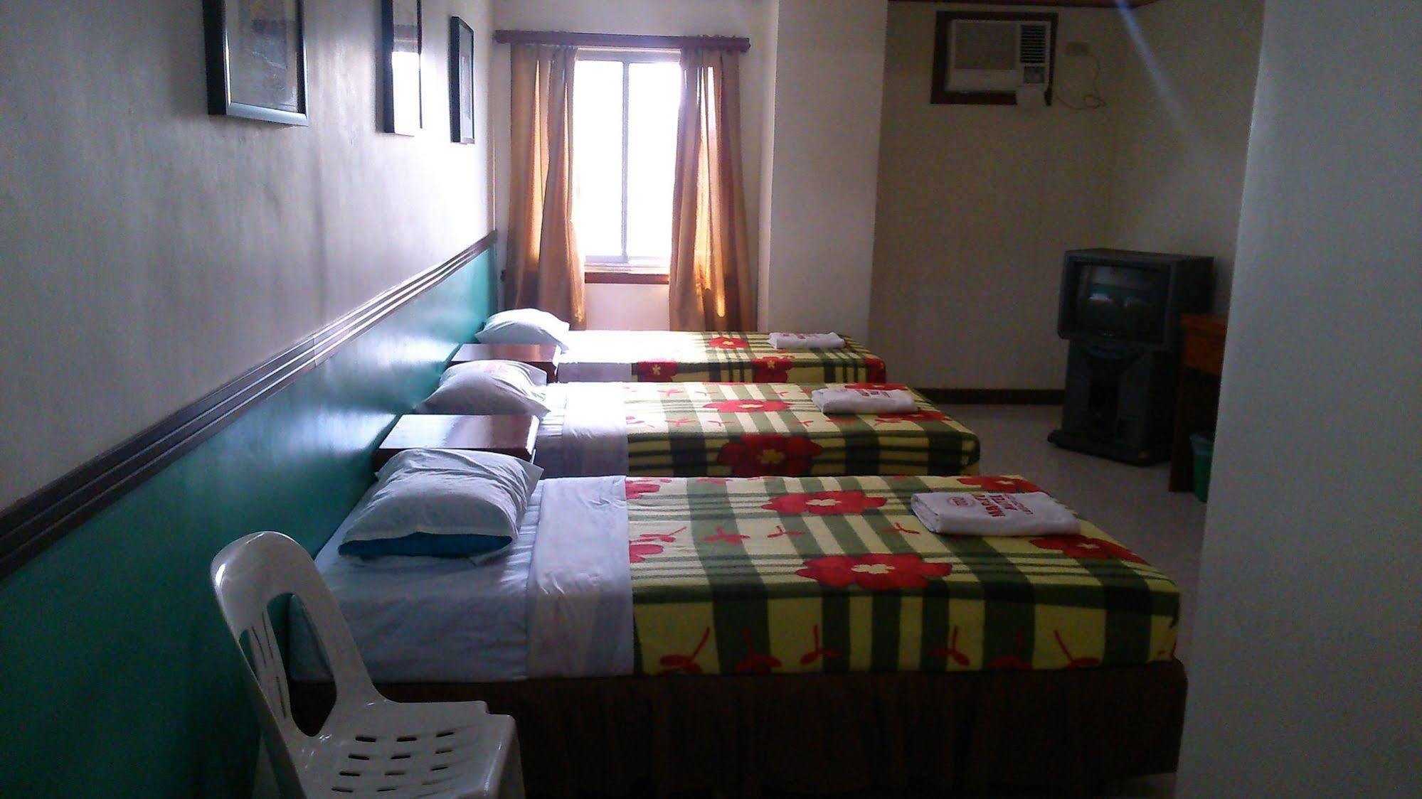 Magayon Hotel Legazpi Extérieur photo